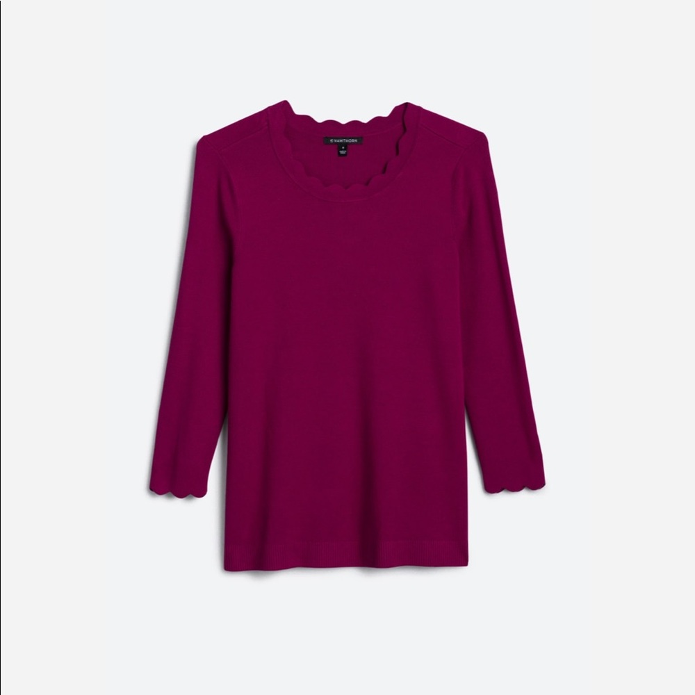 NWT! Seena Scalloped 3/4 Sleeve Fitted Pullover